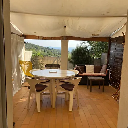 Апартаменты Les Restanques Du Sud *